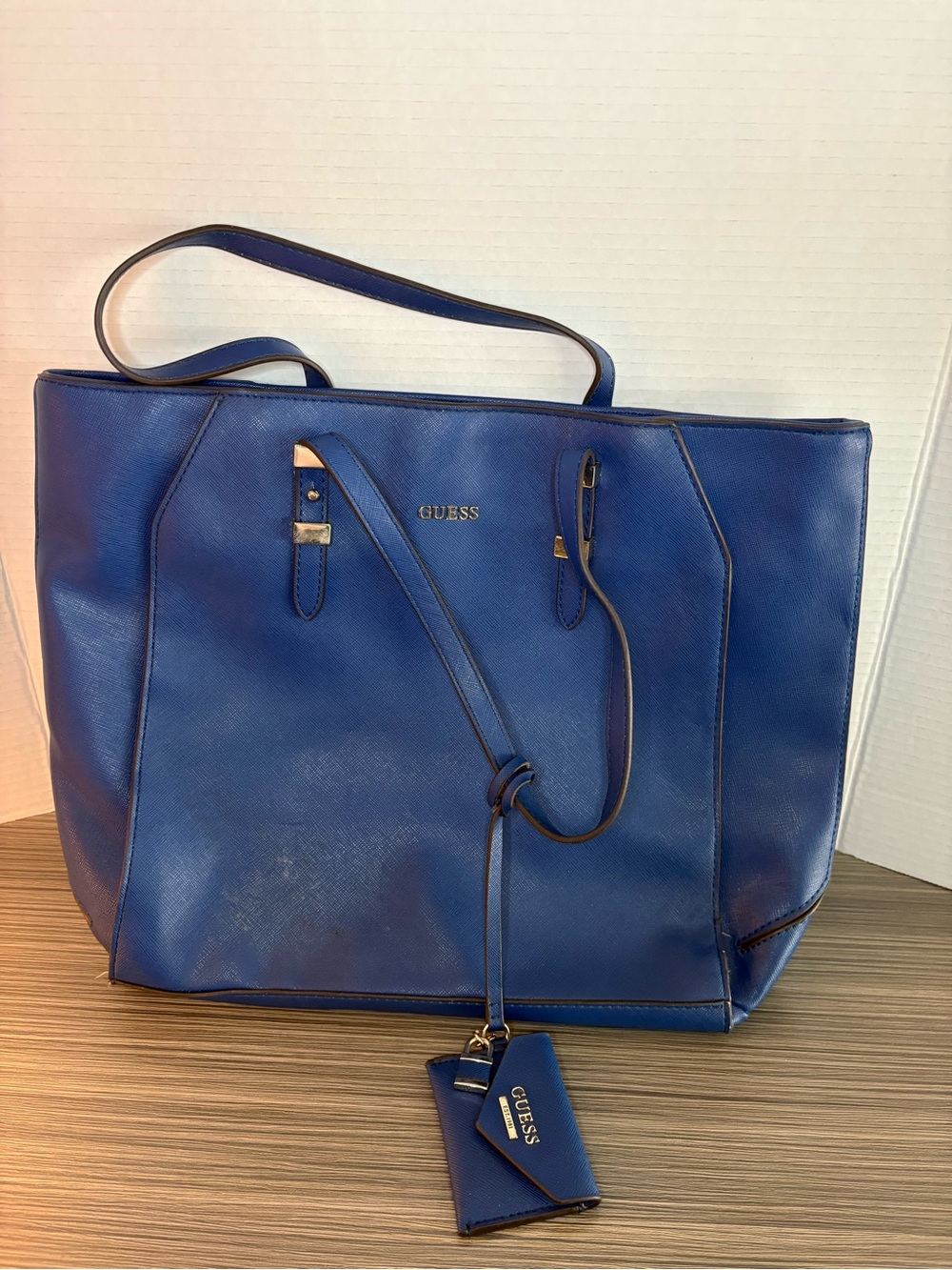 GUESS Blue Faux Leather Large Tote Shoulder Bag Handbag Gold Tone Charm